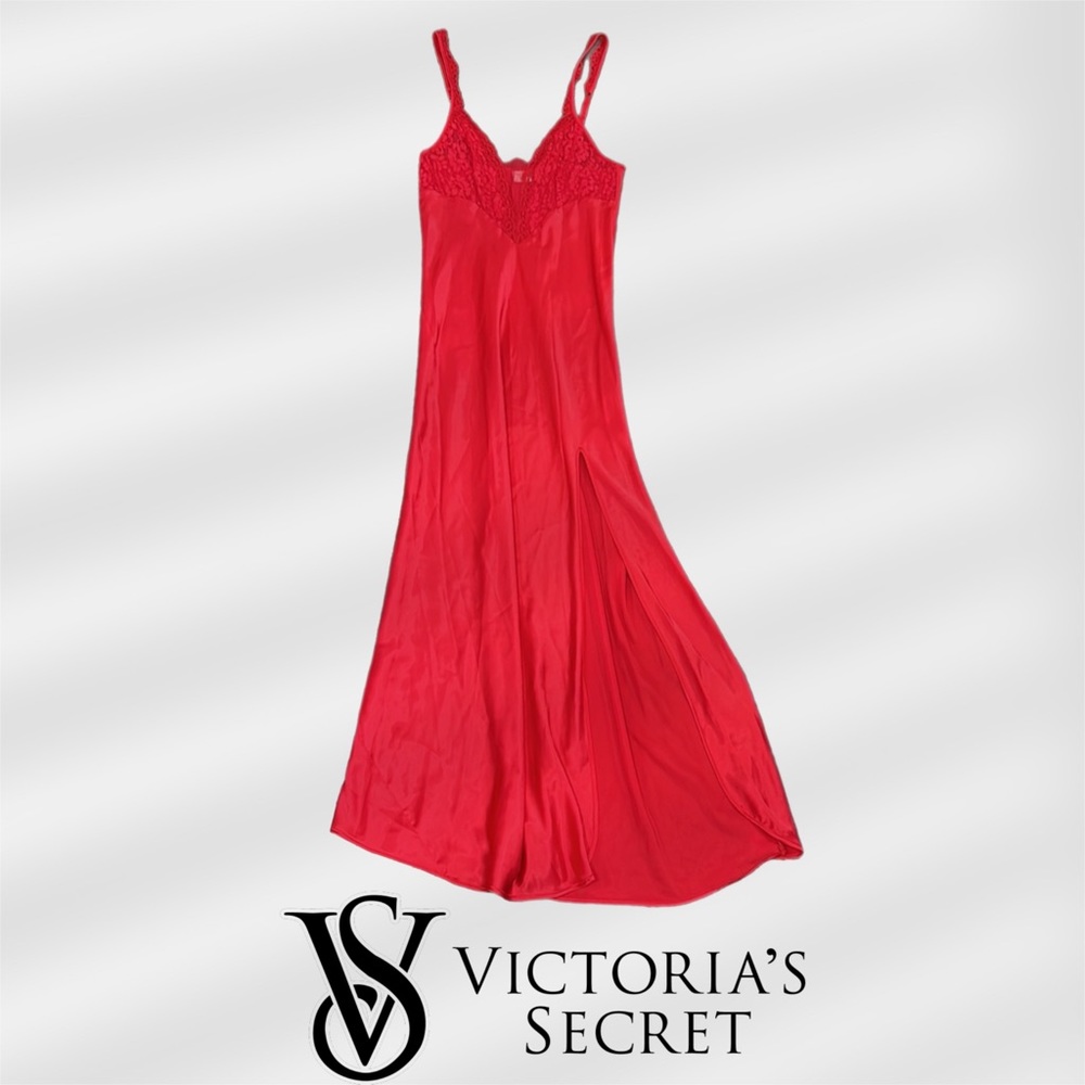 Vintage VS Nightgown - Picture 2 of 15